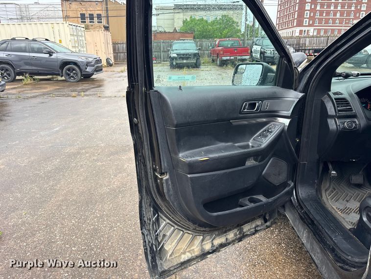 image for item ET2145 2018 Ford Explorer Police SUV