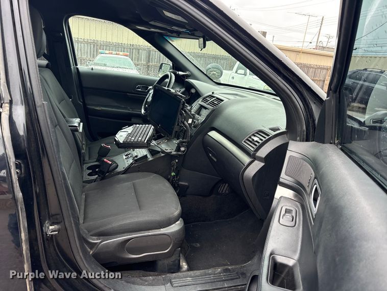 image for item ET2145 2018 Ford Explorer Police SUV
