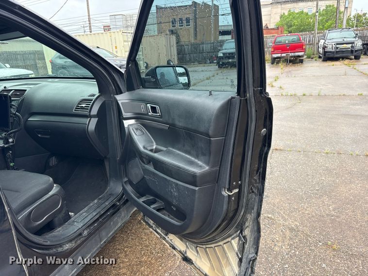 image for item ET2145 2018 Ford Explorer Police SUV