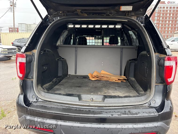image for item ET2145 2018 Ford Explorer Police SUV