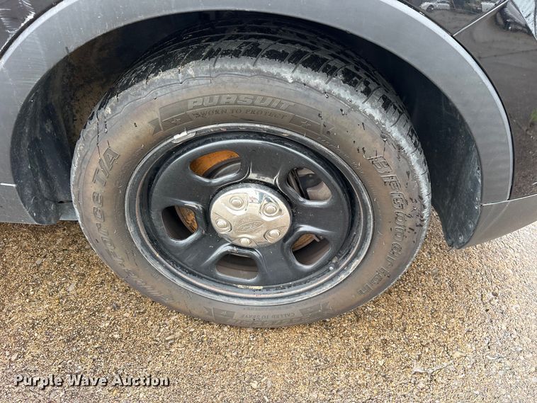image for item ET2145 2018 Ford Explorer Police SUV