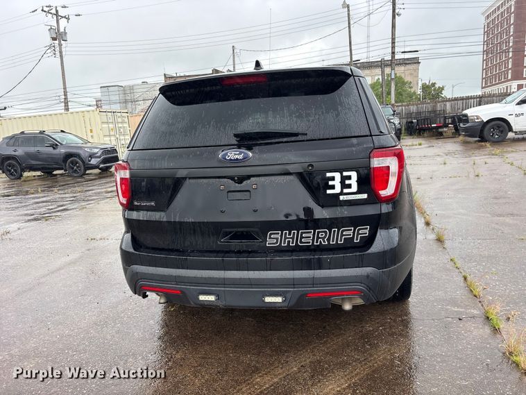 image for item ET2146 2016 Ford Explorer Police SUV