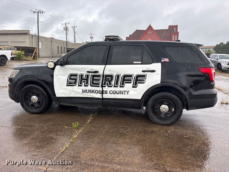 image for item ET2146 2016 Ford Explorer Police SUV