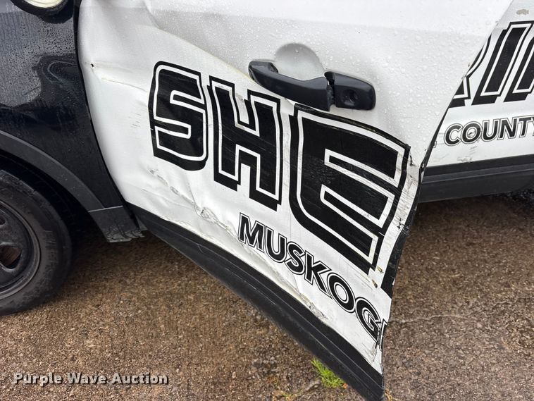 image for item ET2146 2016 Ford Explorer Police SUV