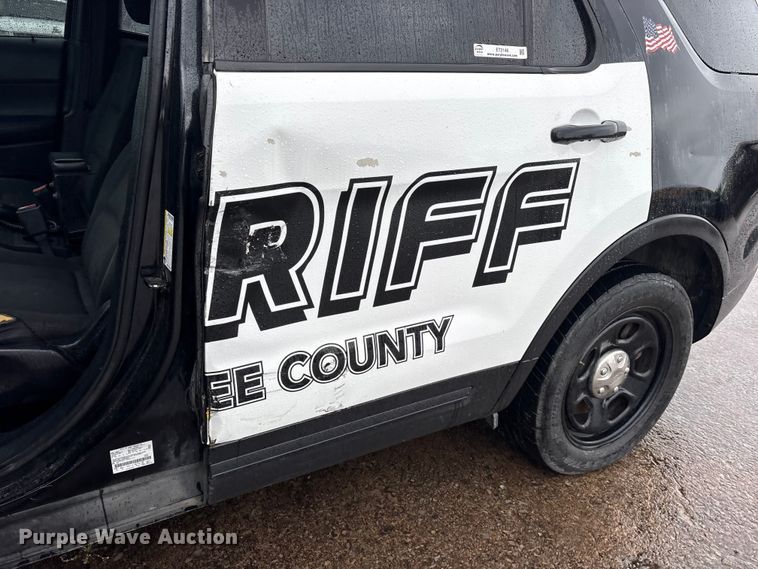 image for item ET2146 2016 Ford Explorer Police SUV