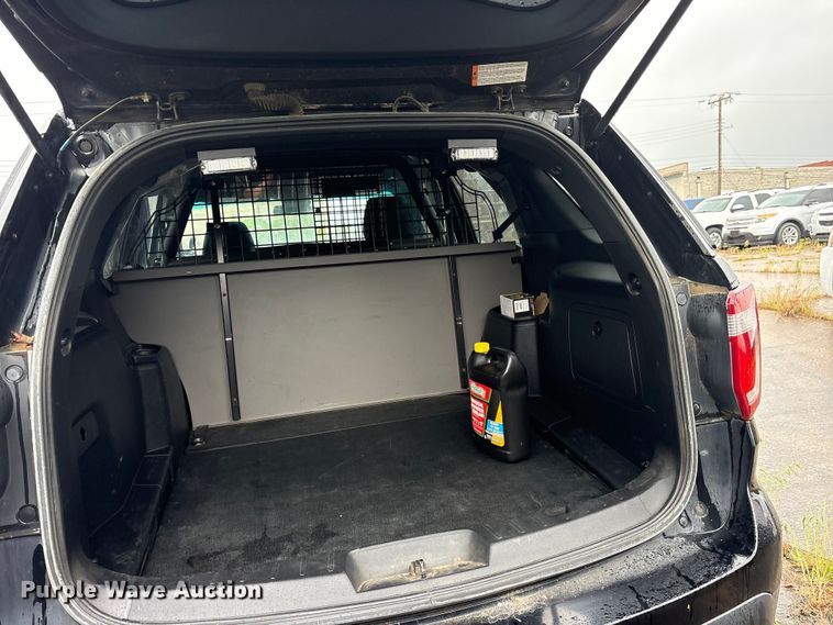 image for item ET2146 2016 Ford Explorer Police SUV
