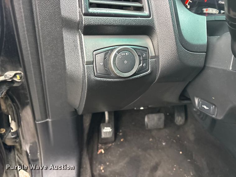 image for item ET2146 2016 Ford Explorer Police SUV