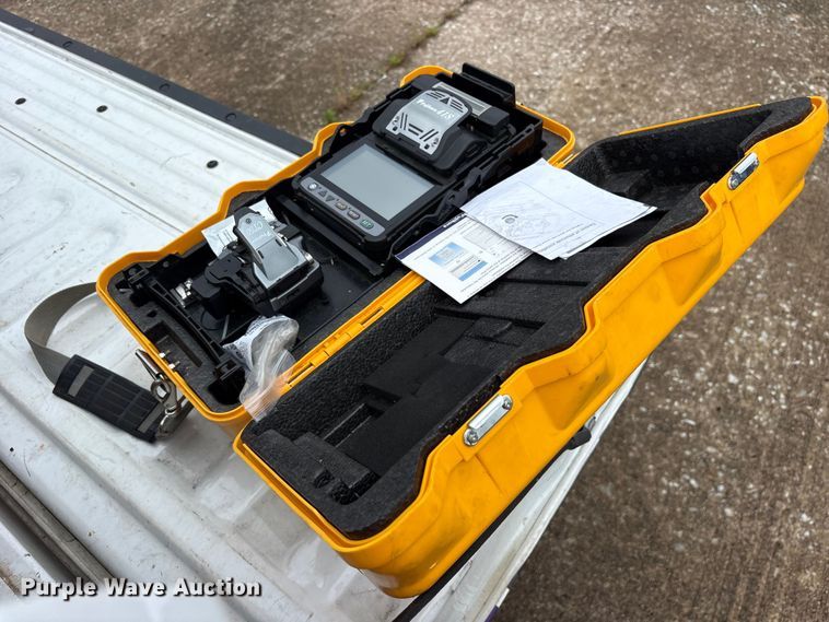 image for item ET2147 Fujikura 41S fusion splicer