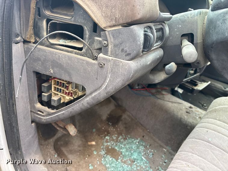 image for item ET2148 1995 Dodge Intrepid 