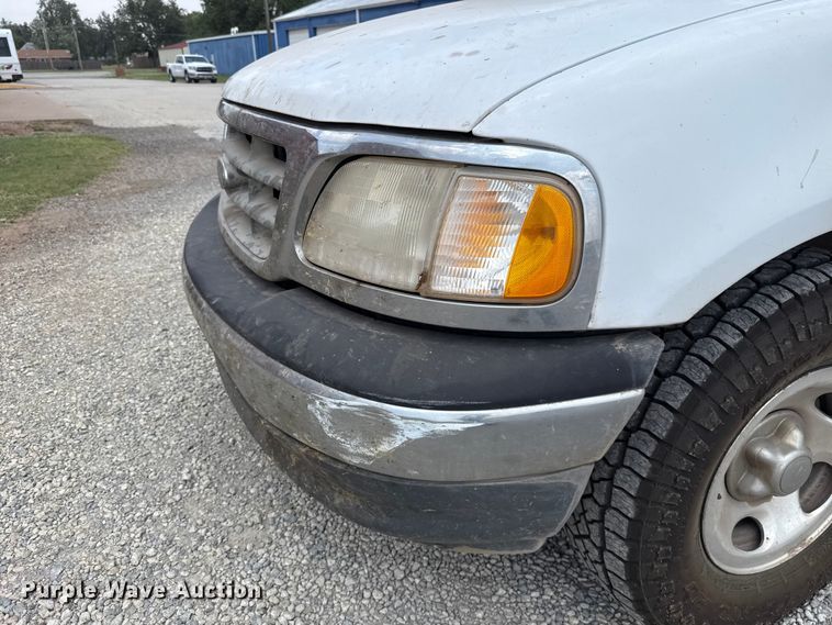 image for item ET6212 2001 Ford F150 Ext. Cab pickup truck
