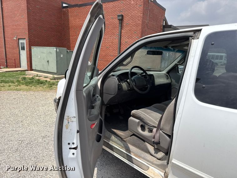 image for item ET6212 2001 Ford F150 Ext. Cab pickup truck