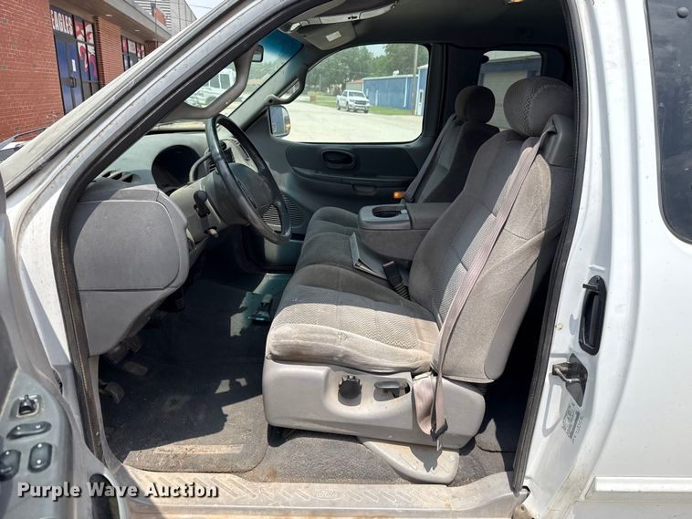 image for item ET6212 2001 Ford F150 Ext. Cab pickup truck