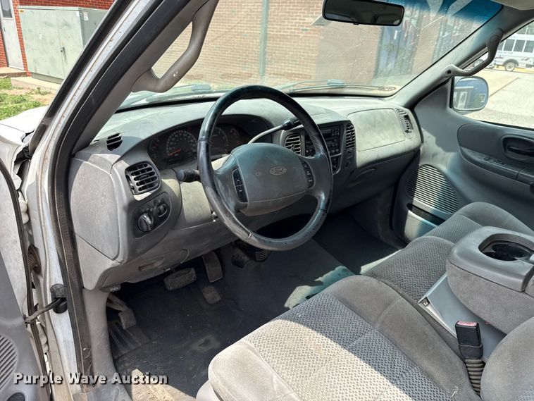 image for item ET6212 2001 Ford F150 Ext. Cab pickup truck