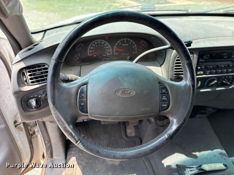 image for item ET6212 2001 Ford F150 Ext. Cab pickup truck