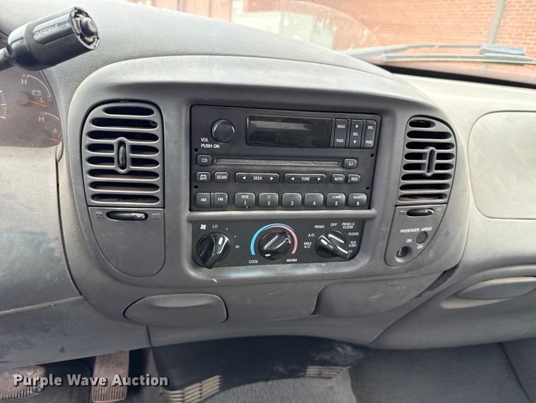image for item ET6212 2001 Ford F150 Ext. Cab pickup truck