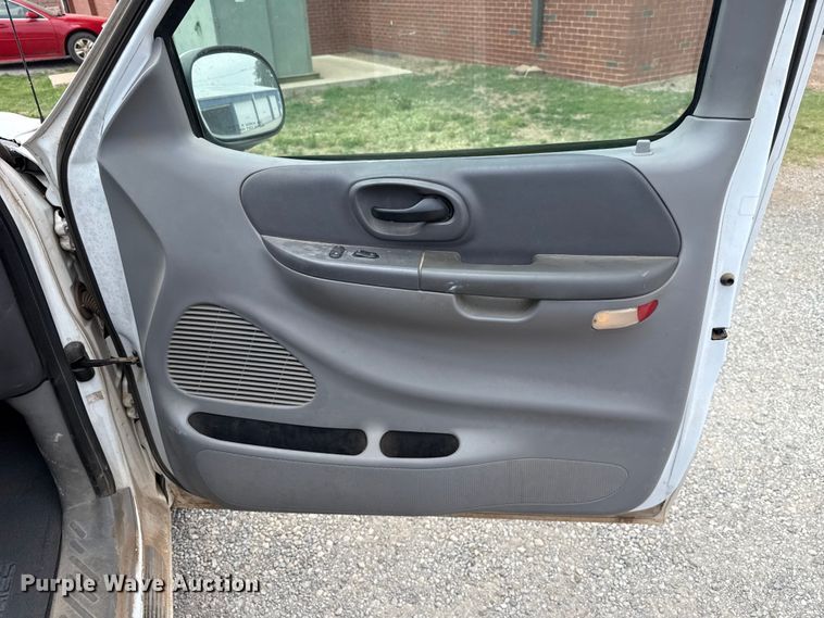 image for item ET6212 2001 Ford F150 Ext. Cab pickup truck