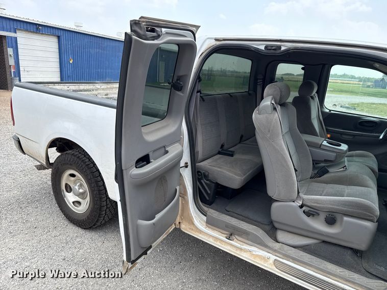 image for item ET6212 2001 Ford F150 Ext. Cab pickup truck