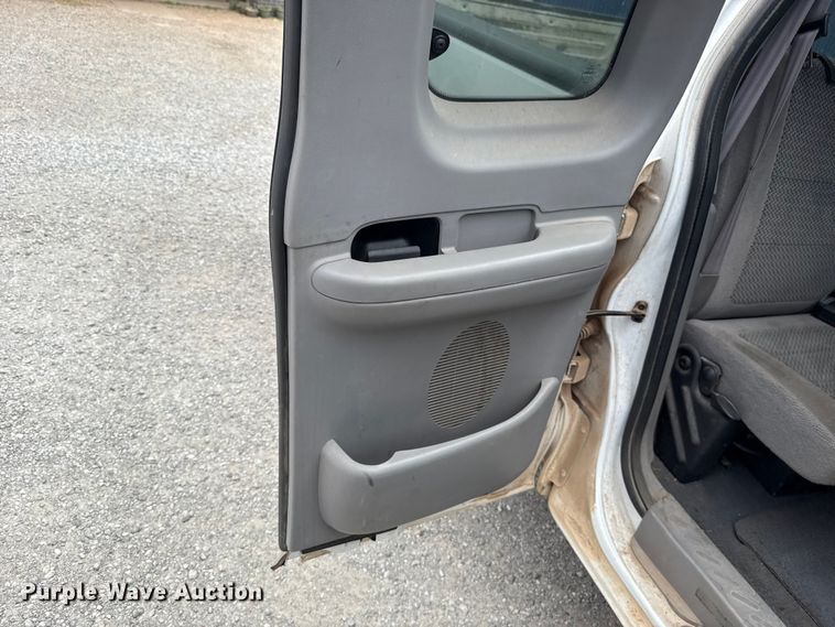 image for item ET6212 2001 Ford F150 Ext. Cab pickup truck