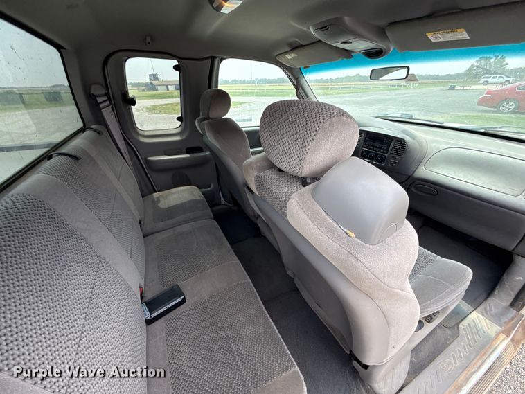 image for item ET6212 2001 Ford F150 Ext. Cab pickup truck