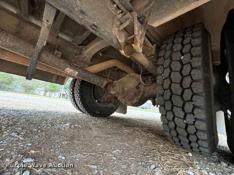 image for item ET6213 2018 Freightliner B2 school bus