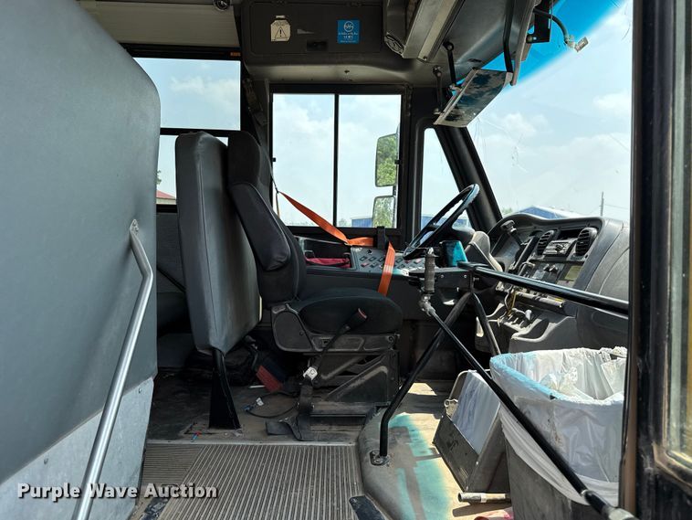 image for item ET6213 2018 Freightliner B2 school bus