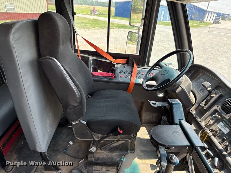 image for item ET6213 2018 Freightliner B2 school bus