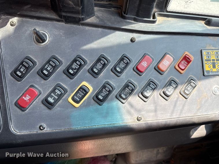 image for item ET6213 2018 Freightliner B2 school bus