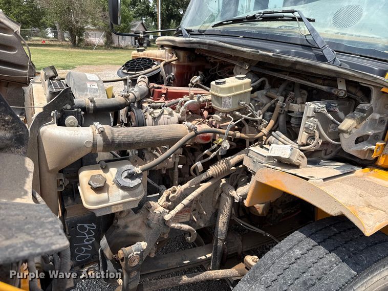 image for item ET6213 2018 Freightliner B2 school bus