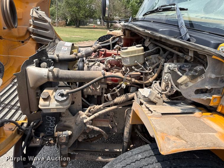 image for item ET6213 2018 Freightliner B2 school bus
