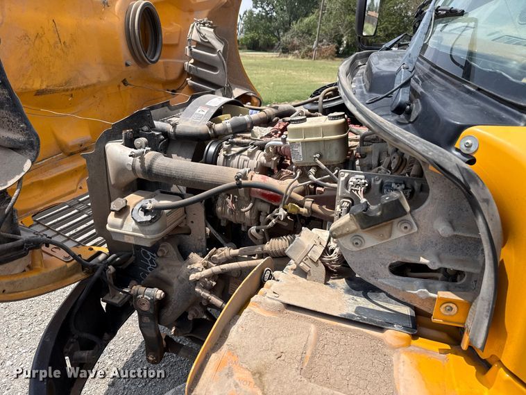 image for item ET6213 2018 Freightliner B2 school bus