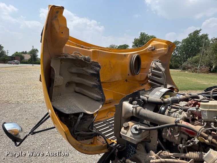 image for item ET6213 2018 Freightliner B2 school bus