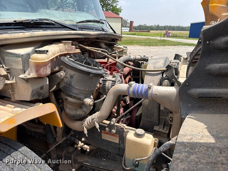image for item ET6213 2018 Freightliner B2 school bus