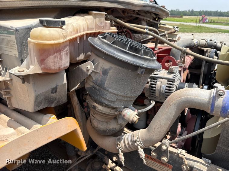 image for item ET6213 2018 Freightliner B2 school bus