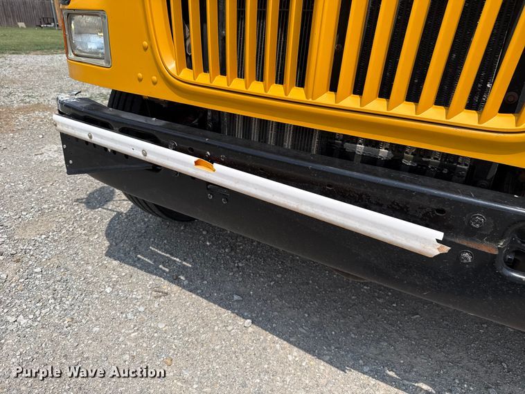 image for item ET6214 2003 International 3000IC school bus