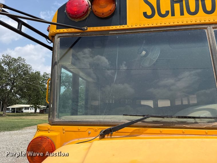 image for item ET6214 2003 International 3000IC school bus