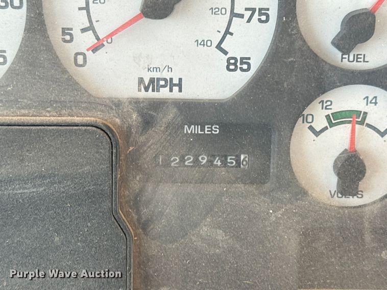 image for item ET6214 2003 International 3000IC school bus