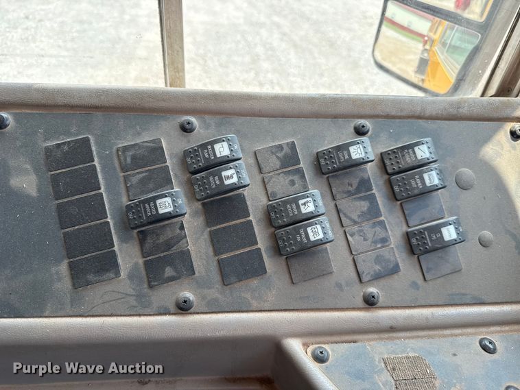 image for item ET6214 2003 International 3000IC school bus
