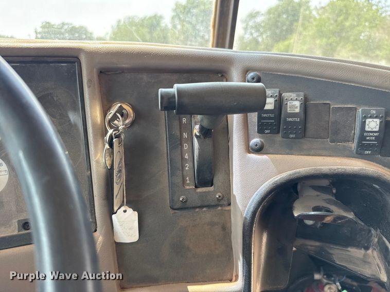 image for item ET6214 2003 International 3000IC school bus