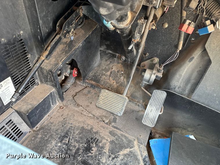 image for item ET6214 2003 International 3000IC school bus
