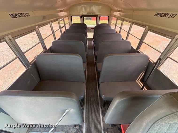 image for item ET6214 2003 International 3000IC school bus