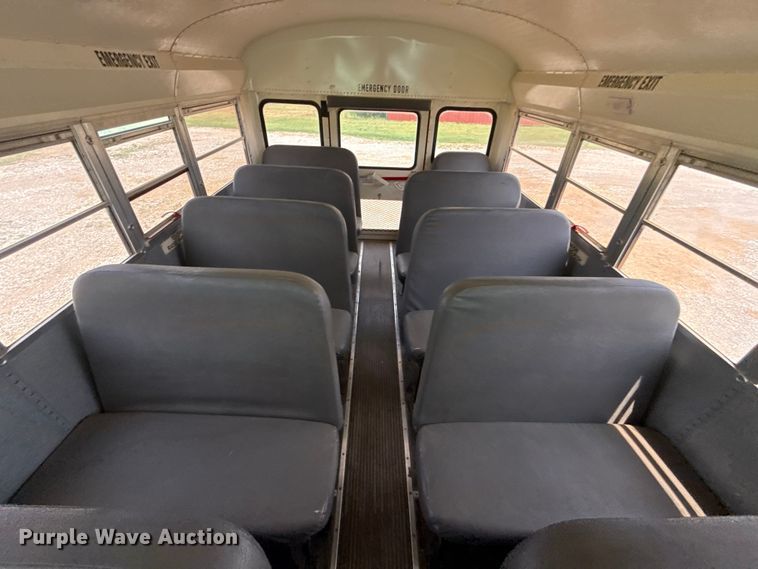 image for item ET6214 2003 International 3000IC school bus