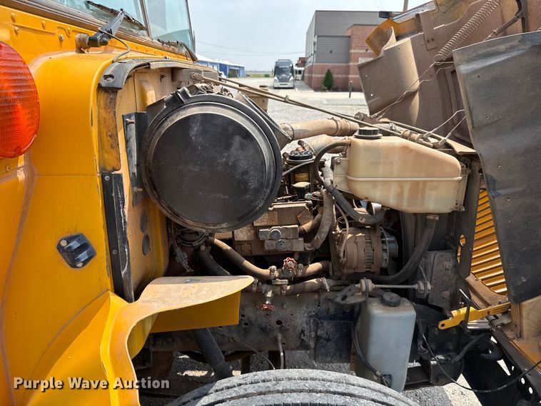 image for item ET6214 2003 International 3000IC school bus