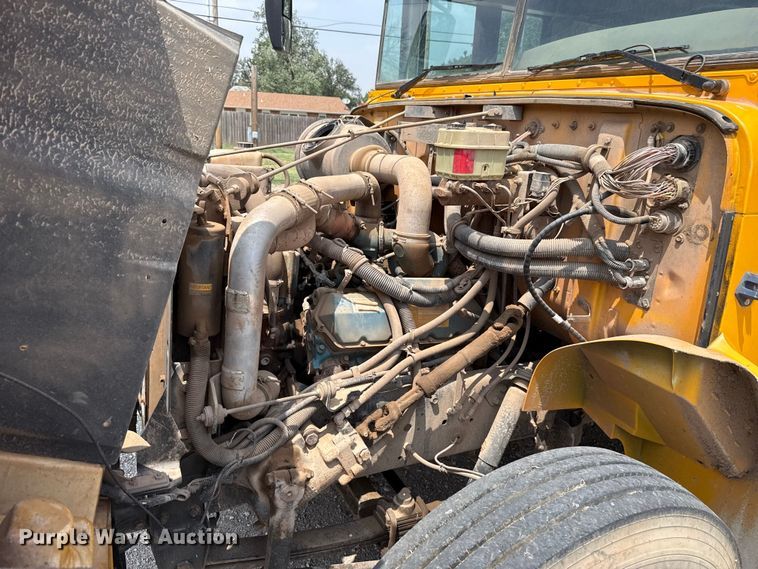image for item ET6214 2003 International 3000IC school bus