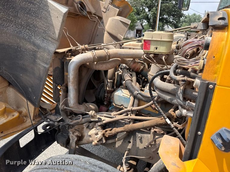image for item ET6214 2003 International 3000IC school bus