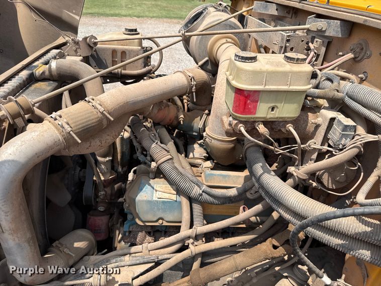 image for item ET6214 2003 International 3000IC school bus