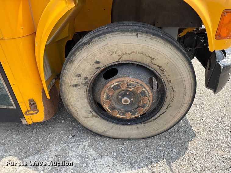 image for item ET6214 2003 International 3000IC school bus