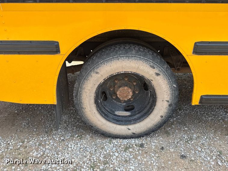 image for item ET6214 2003 International 3000IC school bus