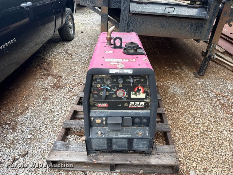 image for item ET6221 Lincoln Electric 225 Ranger welder