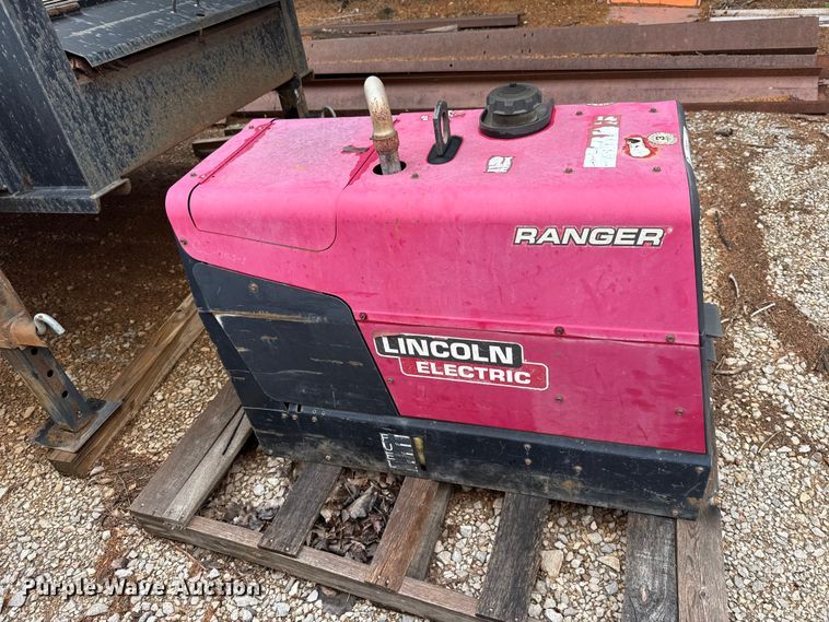 image for item ET6221 Lincoln Electric 225 Ranger welder