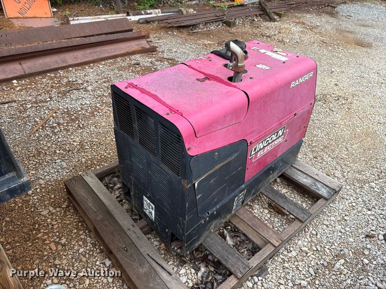 image for item ET6221 Lincoln Electric 225 Ranger welder